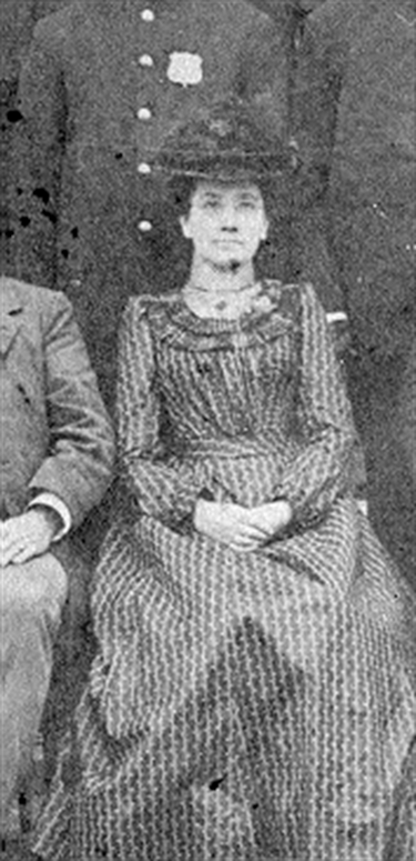 Elizabeth Dunn (Hardy): first female member of the SAPD (1900).