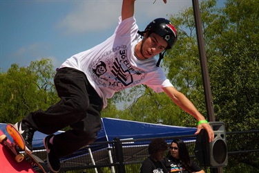 Man skateboarding