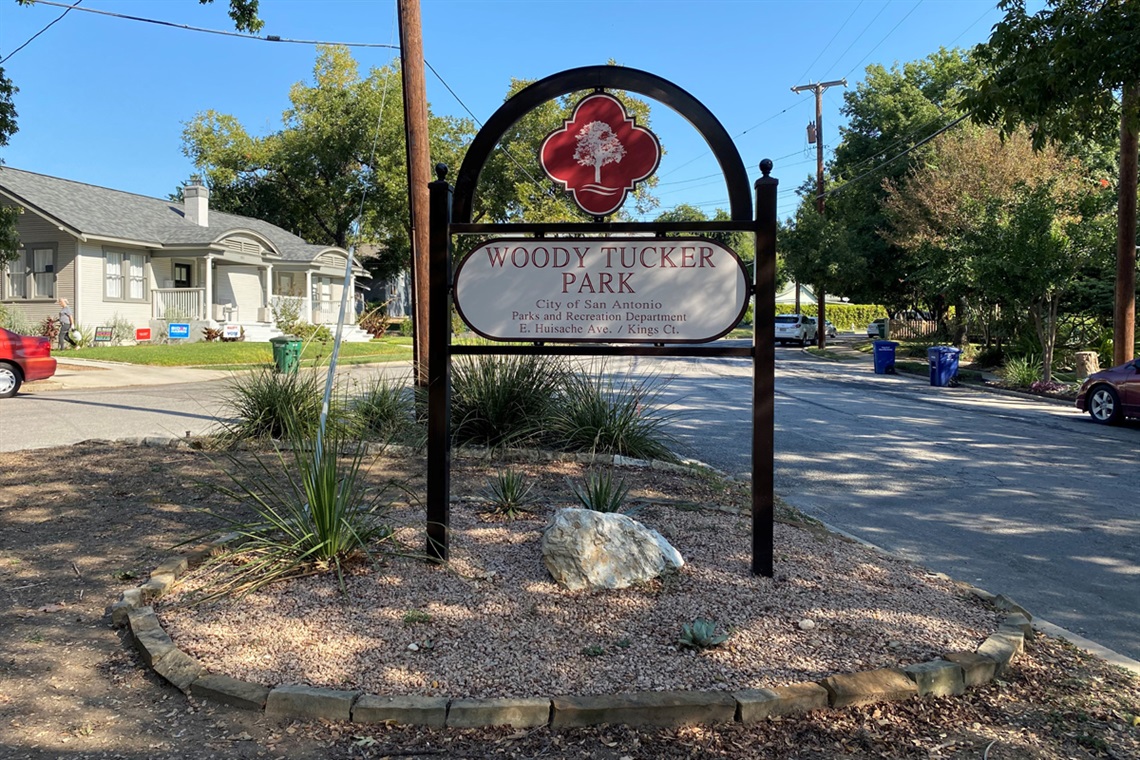 Woody Tucker Park sign